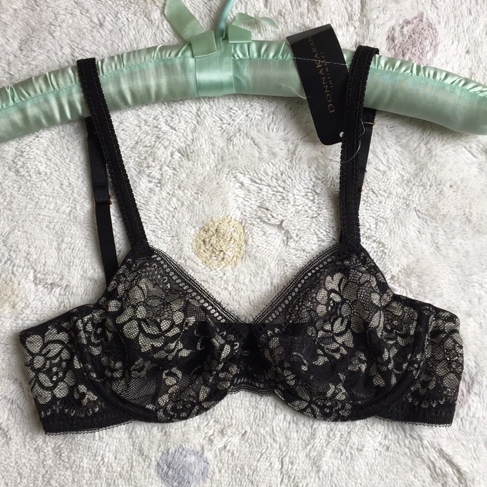 Donna Karan Intimates NWT Lacy Black Bra w floral so delicate 32B